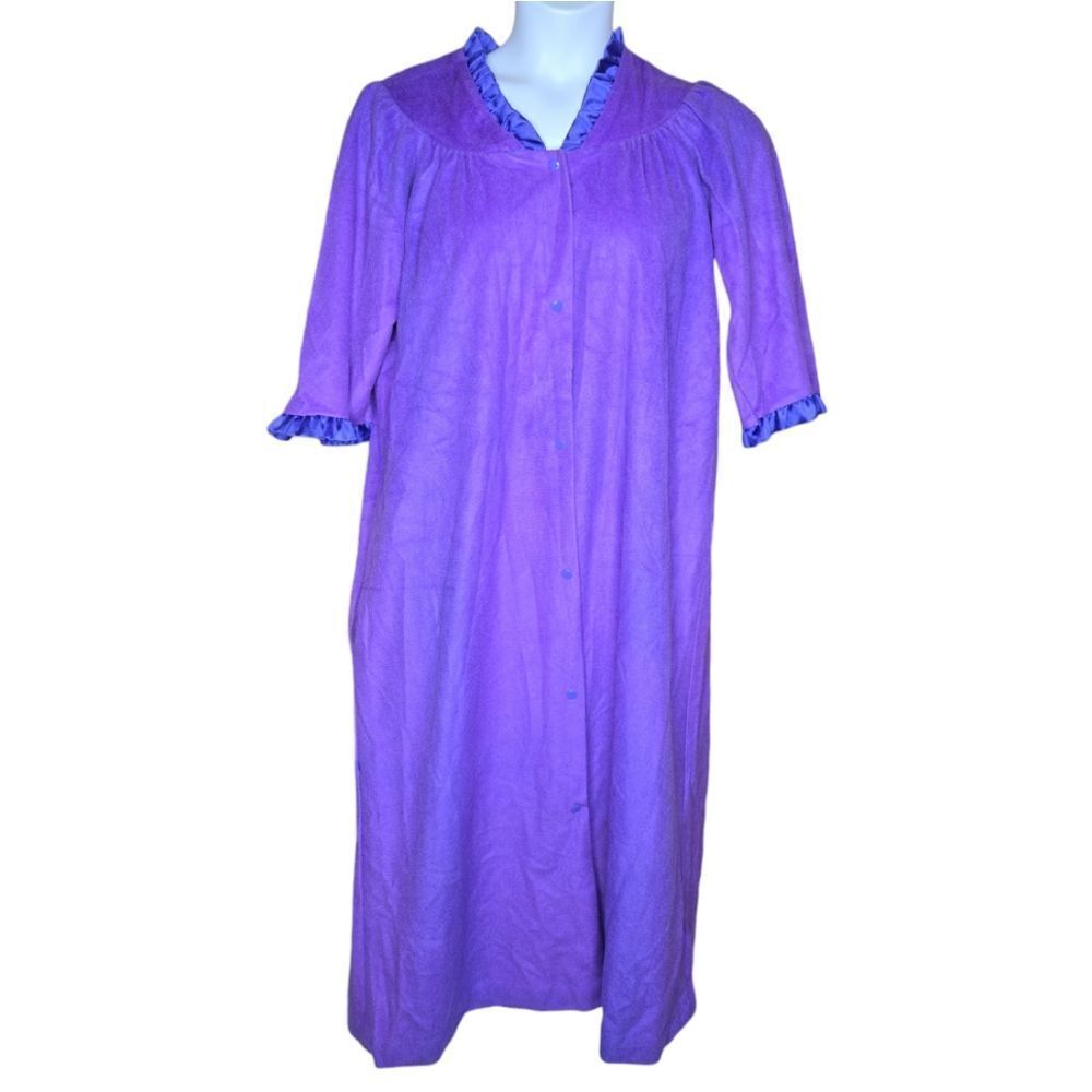 VINTAGE 80s purple snap button up ruffled house coat robe‎ M